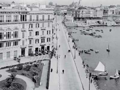 L�intento dei fondatori, i Santalucia, era quello di far concorrenza negli anni 20 agli altri teatri del �miglio barese� ispirandosi nel nome e negli arredi alle �kursaal� del Nord Europa: locali di ritrovo mondani con caff� e sale da ballo
